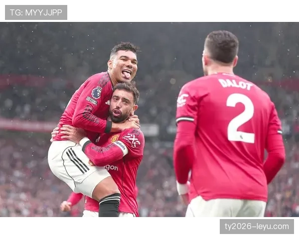 利桑德罗·马丁内斯领衔防线，稳健发挥助曼联力克对手迎胜利