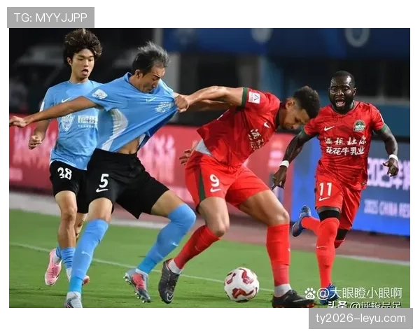 激烈角逐!最新足球比分揭晓赛季争冠格局,多支劲旅表现抢眼 激烈角逐!最新足球比分揭晓赛季争冠格局,多支劲旅表现抢眼