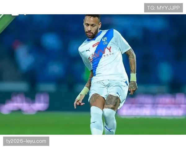 内马尔任意球破门再显神技,状态回升引关注 内马尔任意球破门再显神技,状态回升引关注