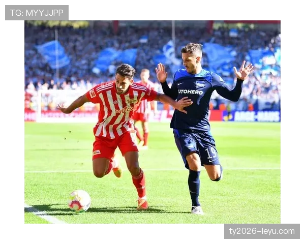 拜仁慕尼黑高压逼抢体系重塑赛场控制力，以压迫式防守主导比赛节奏